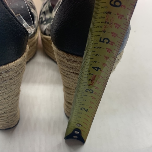 Ugg Lucianna Black white fabric rope wedge sandal size 8.5. MCW0648A - Picture 5 of 8